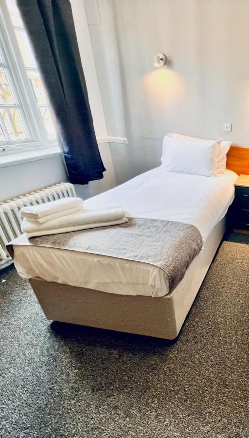 Sneyd Arms Hotel Tunstall Chatterley Kültér fotó